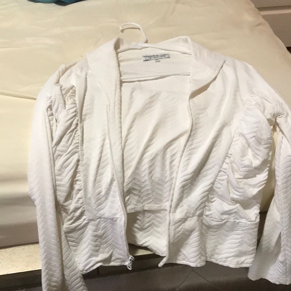 Active wear jacket